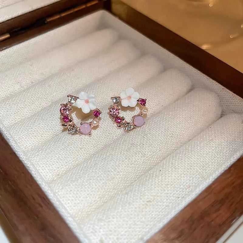 Green Flower Rhinestone Stud  Earrings For Women Sweet Delicate Fashion Personality Design Sense Commuter New Earring Wholesale