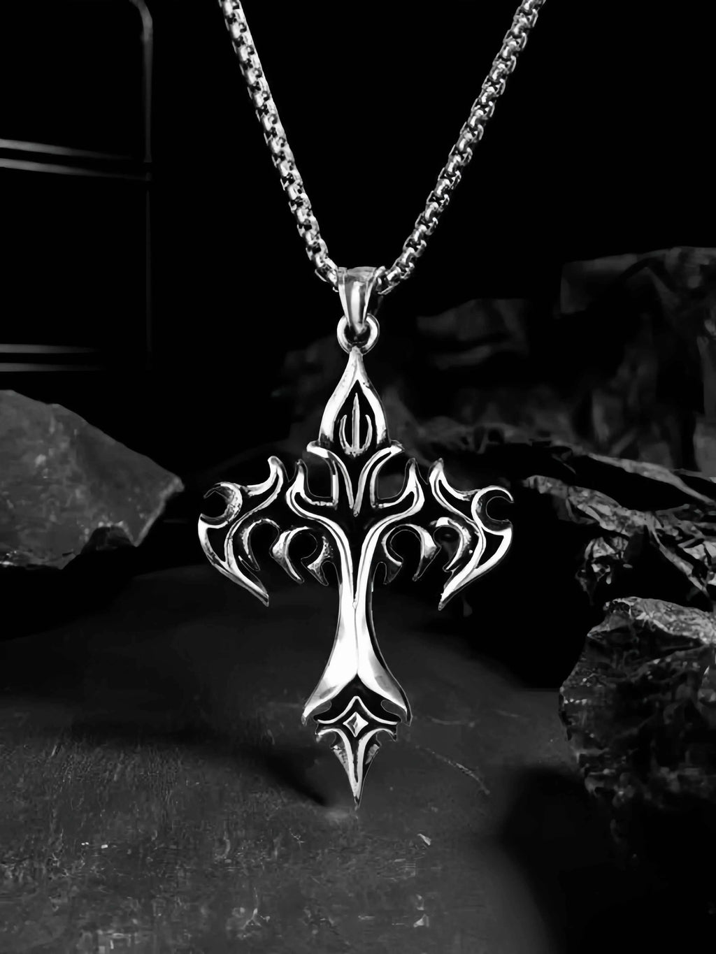 1PCS Fashion Retro Flame Cross Pendant Necklace Men's and Women's Long Chain Punk Gothic Fashion Accessories