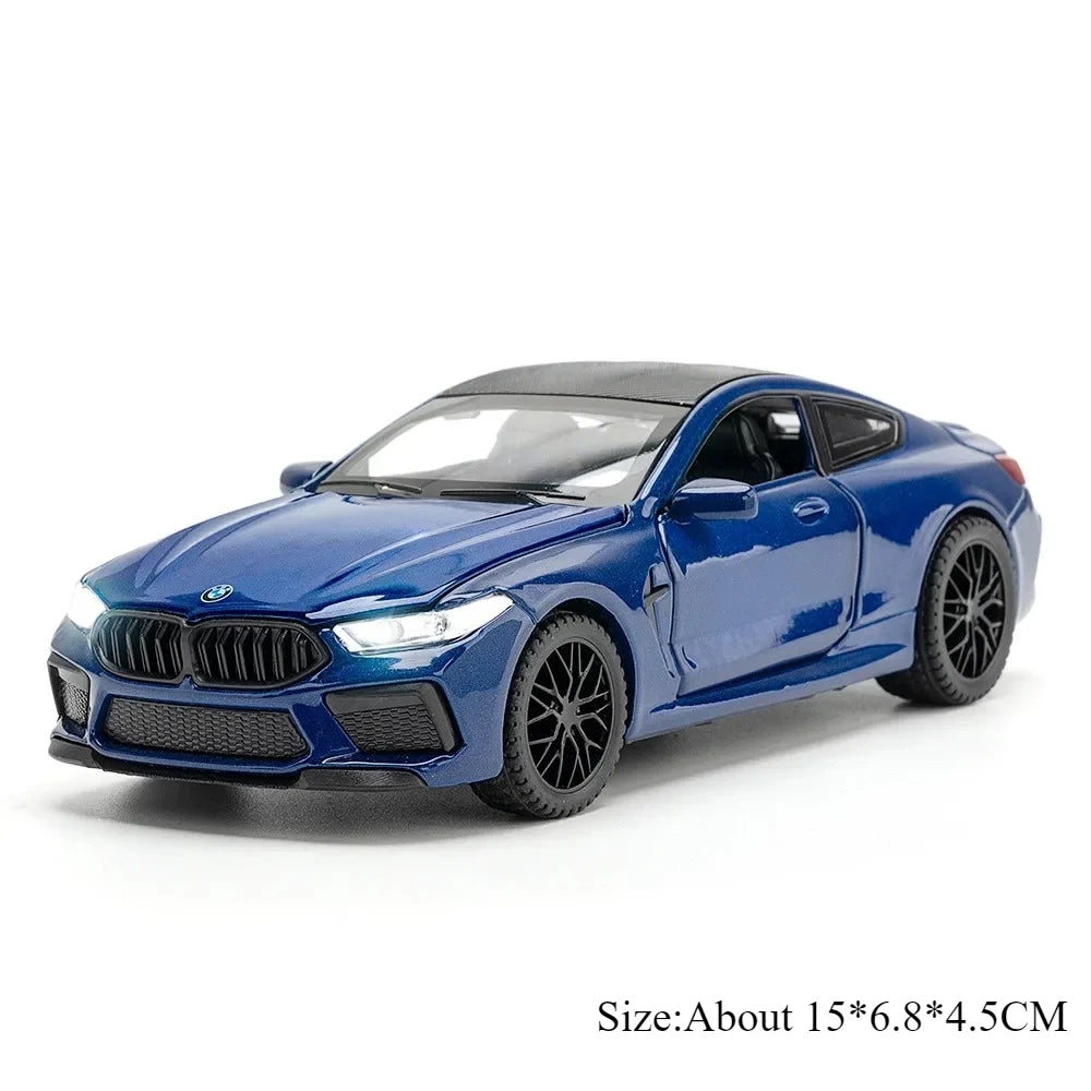 1:32 M4 M8 Miniature Car Alloy Diecast Model Toys 4 Doors Opened Rubber Tires Sound Light Pull Back Vehices Home Decor Ornaments