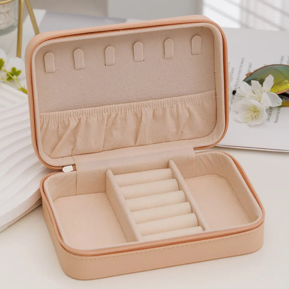 Portable Jewelry Storage Box Travel Organizer Jewelry Case Leather Storage Earrings Necklace Ring Jewelry Organizer Display