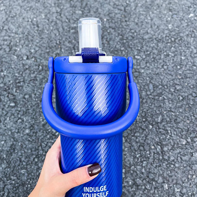 1pc Minimalist Sports-Style Insulated Water Bottle with Straw, 600ML with Handle, Lid Supporting Both Straw & Direct Drinking