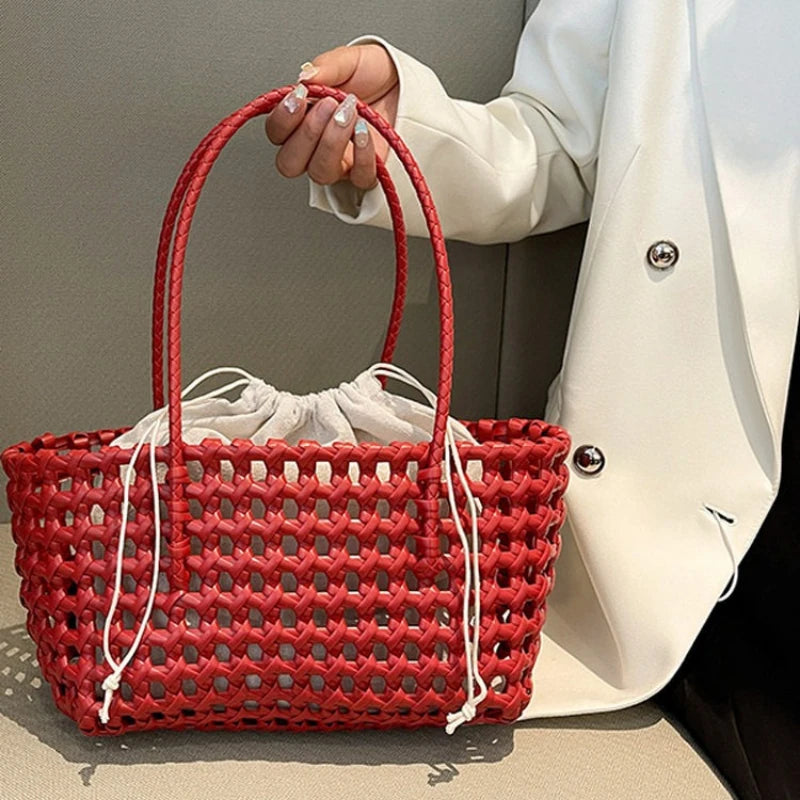 1pcs Plastic Hollow Weave Bag Countryside Style Large Capacity Beach Tote Bag Bucket Bag Bohemian Style Woman PVC Handbag Summer