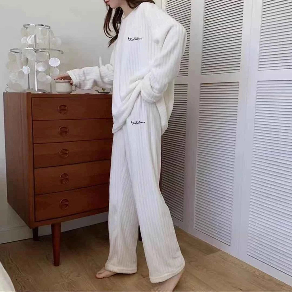 Winter Flannel Two-piece Loose Casual New O-neck Striped Coral Fleece Top Elastic Waist Pants sets Women's Pajamas Set Sleepwear