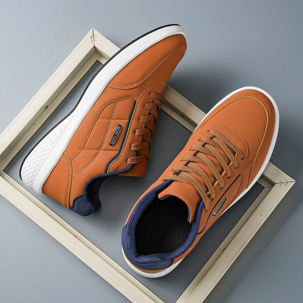 New Breathable Leather Men Shoes Lightweight Comfortable Men Sneakers Fashions Lace Up Casual Shoes Flat Shoes Zapatillas Hombre