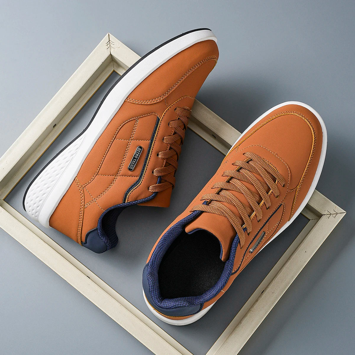 New Breathable Leather Men Shoes Lightweight Comfortable Men Sneakers Fashions Lace Up Casual Shoes Flat Shoes Zapatillas Hombre