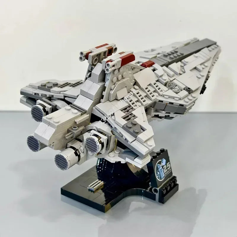 NEW 660PCS Space Venator Class Star Destroyer Midi Scale Moc Building Blocks Model Creative Expert Bricks DIY Assemble Toys Gift