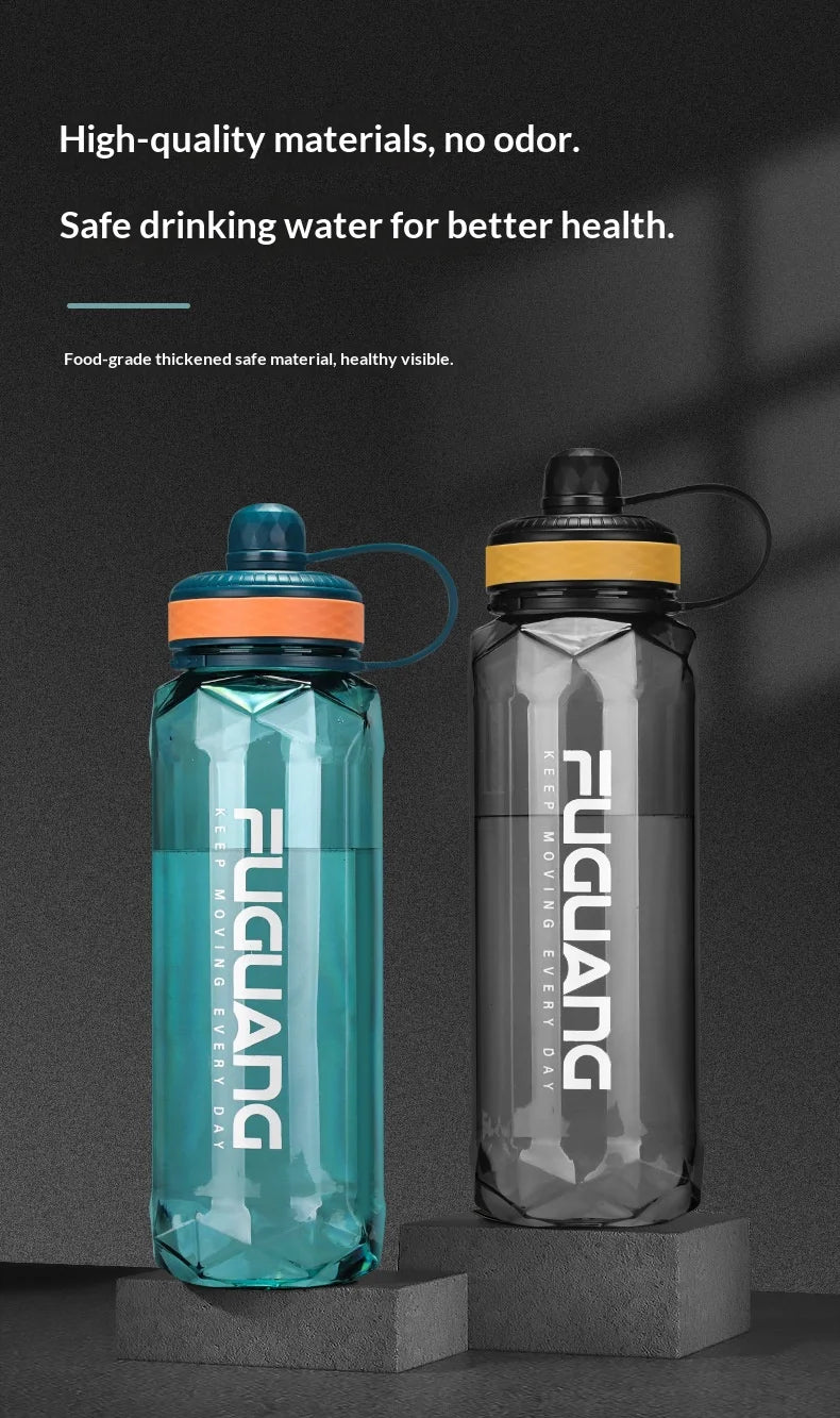 Large-capacity Sports Water Bottle Made of PC Material with Leak-proof Design Suitable for Use in Fitness Venues and Outdoors