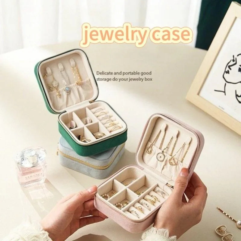 Portable Mini Jewelry Storage Box Travel Organizer Jewelry Case Leather Storage Earrings Necklace Ring Jewelry Organizer Display