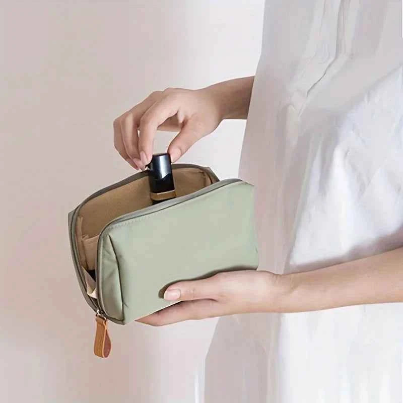 2026 Small Solid Color Portable Makeup Bag, Travel Cosmetic Pouch, Storage Organizer For Daily Use