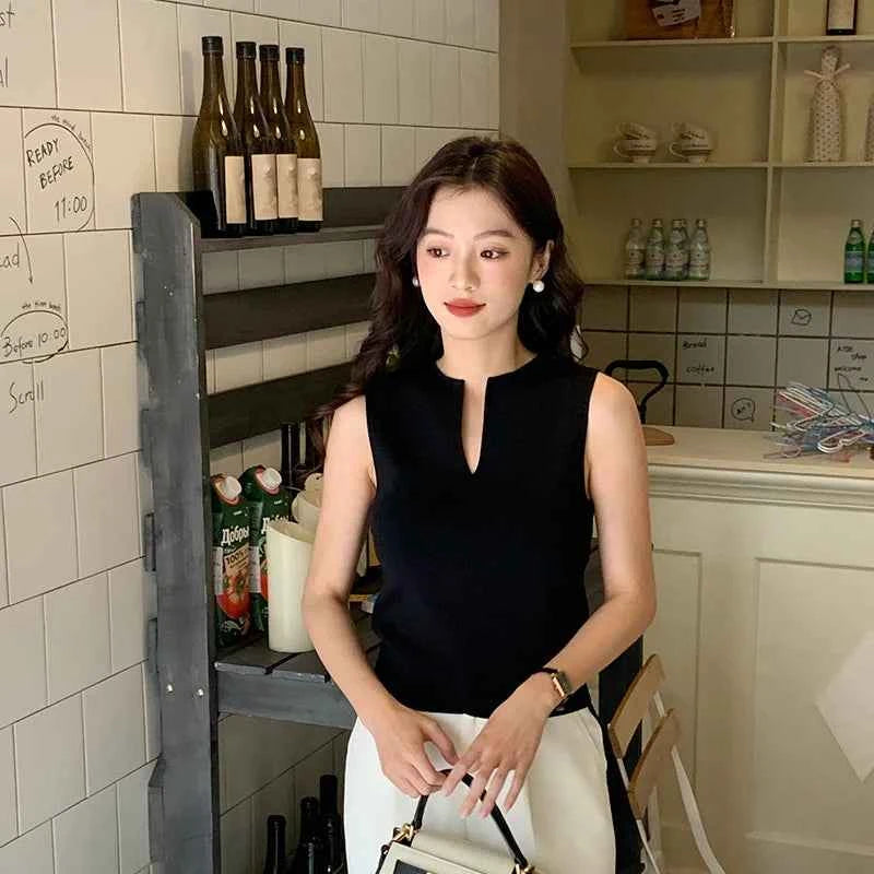 Women V-neck Good Quality Breathable Sleeveless Knit Tank Top Sweater Vest Spring Summer New in Chic Top Minimal Style