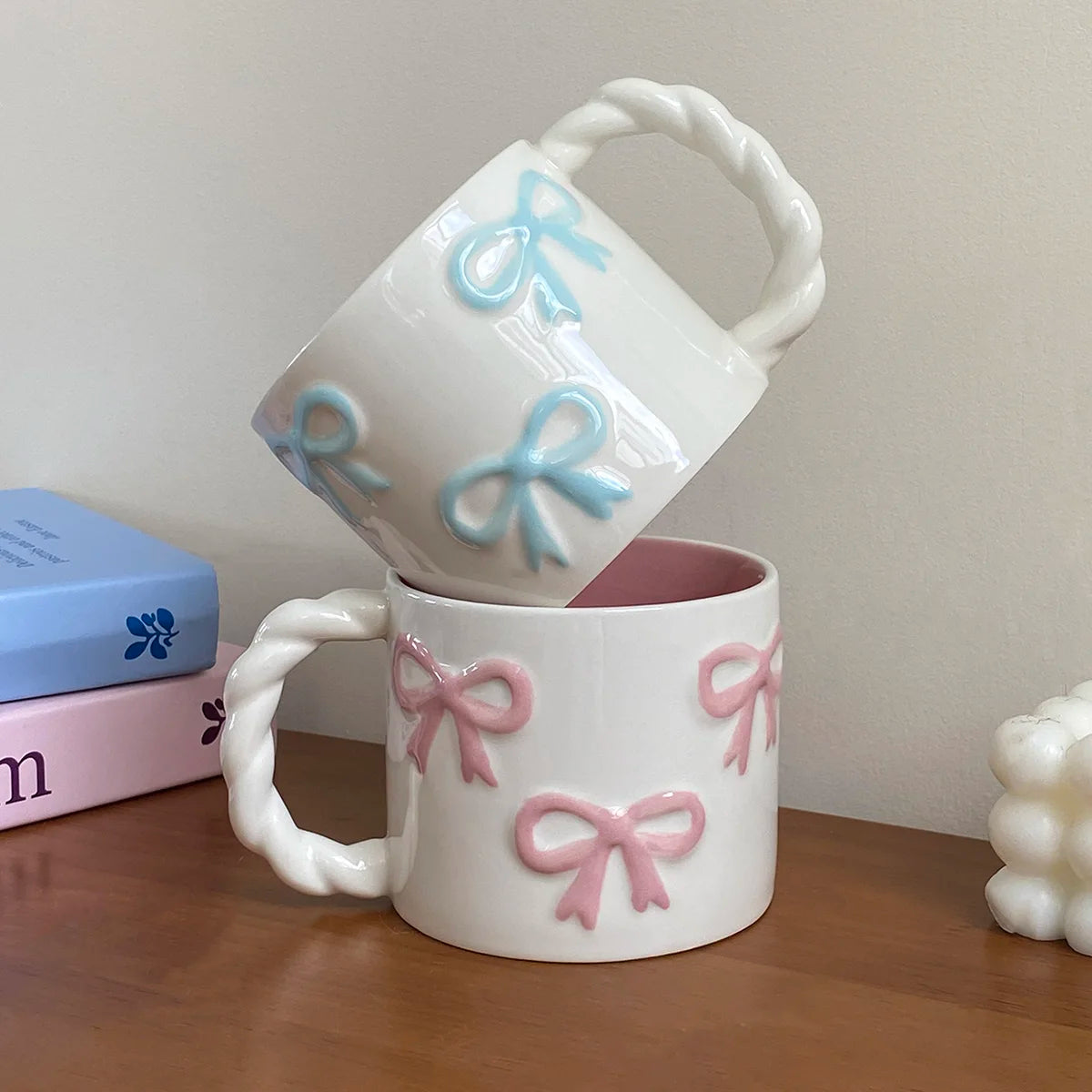 1Pc 13.4oz Pink Ceramic Mug with Bowknot, Ceramic Cup with Twisted Handle, Exquisite and Simple Pink Embossed Cup, Suitable for Latte Art in Coffee Shops, Home Decor Drinkware, Drinking Cup for Kitchen, Living Room, Bedroom,