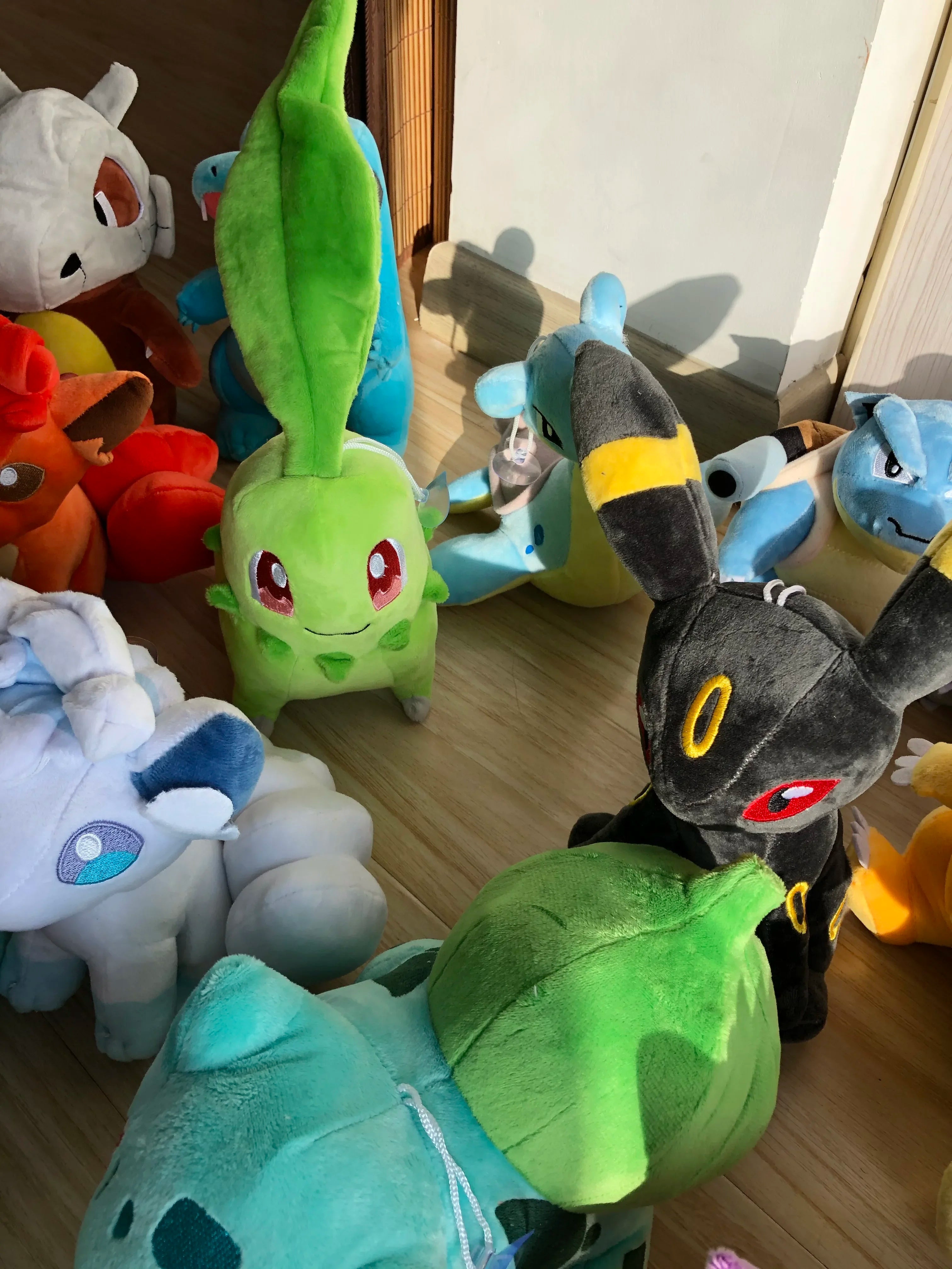 Pikachu Peluche Shiny Charizard XY Stuffed Plush Toy Eevee Garchomp Chikorita Sudowoodo Sprigatito Peluche,Birthday Kids Gifts