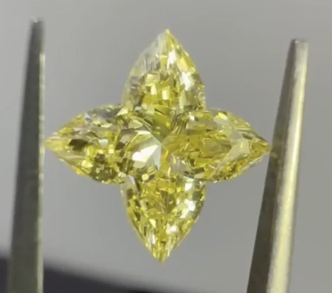 Lily Custom Star Cut Fancy Vivid Yellow IGI Certified Lab Grown Laser Drilled CVD HPHT VVS Clarity 1-3ct Loose Diamond