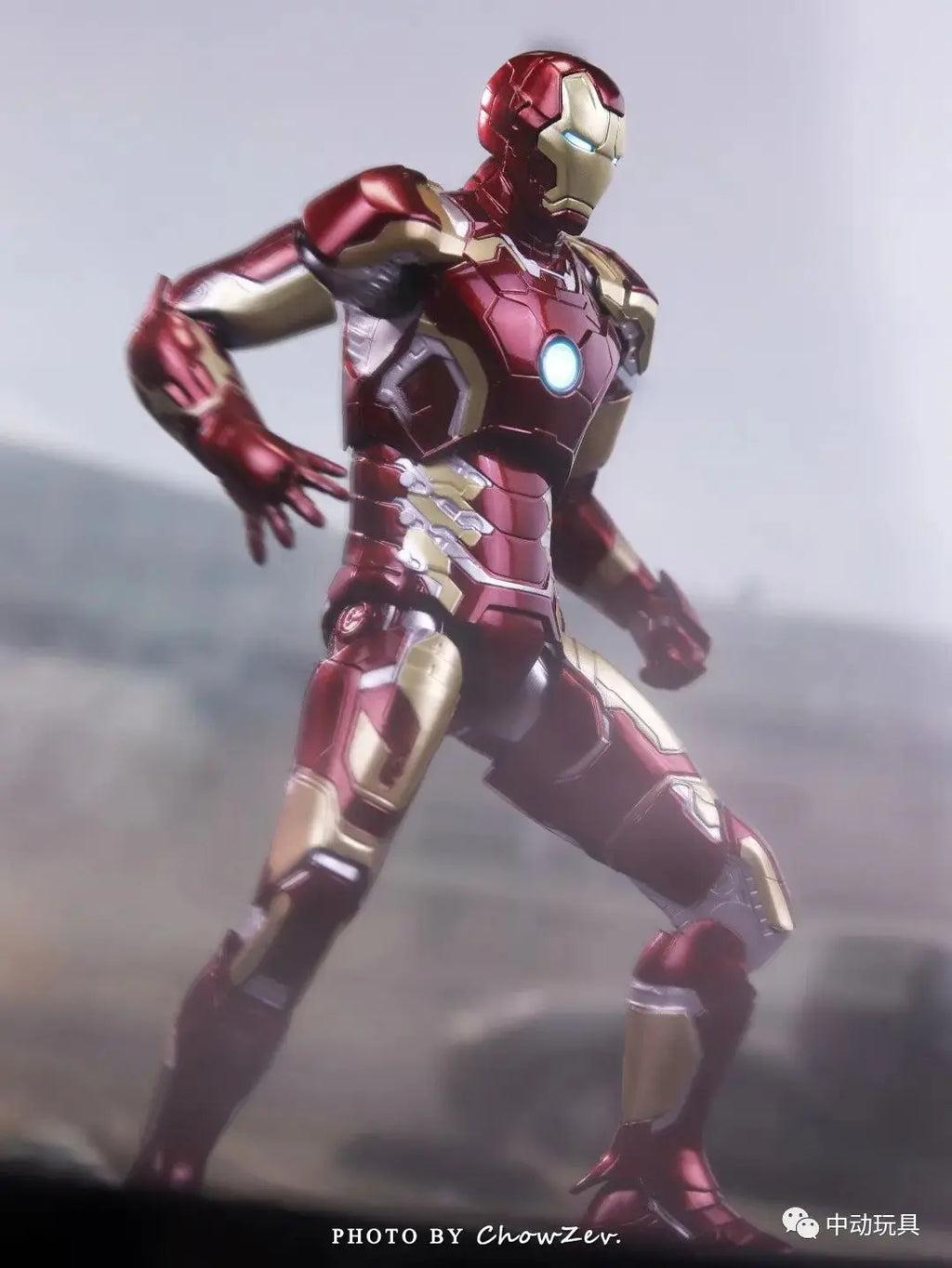 ZD Toys LED Light Iron Man MK1 MK2 MK3 MK4 MK5 MK6 MK7 MK43 MK50 7" Movie Action Figure Tony Stark Legends Toys