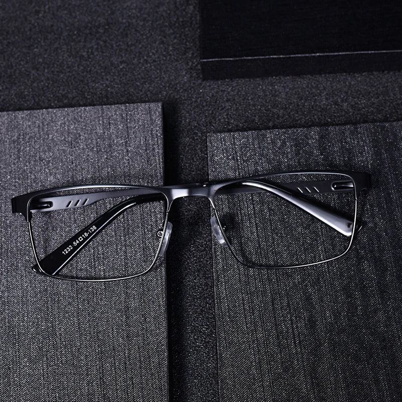 High Quality Stainless steel Reading Glasses Men Women Fashion Presbyopic Eyeglasses Business Hyperopia Anti Blue Light Eyewear1
