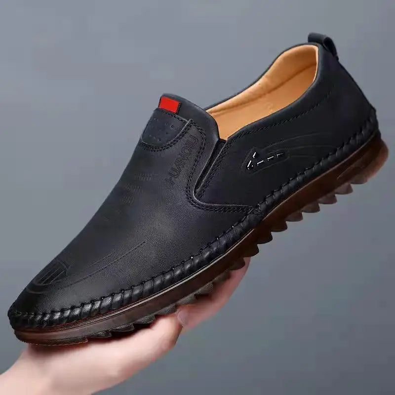Fashionable Soft Leather Men's Shoes Wear-Resistant Bean Bean Shoes Breathable round Toe Flat Heel Casual Shoes for Spring