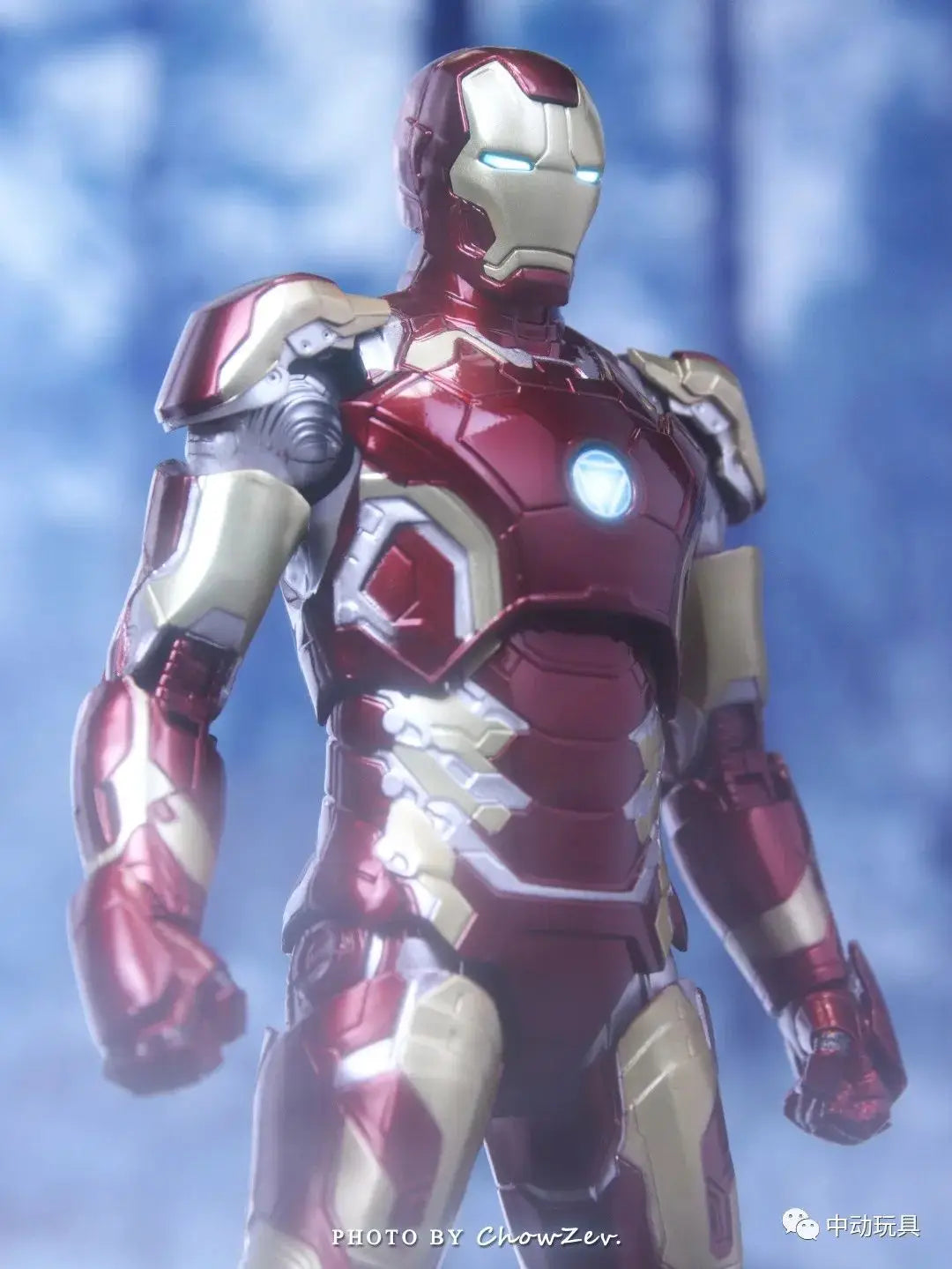 ZD Toys LED Light Iron Man MK1 MK2 MK3 MK4 MK5 MK6 MK7 MK43 MK50 7" Movie Action Figure Tony Stark Legends Toys