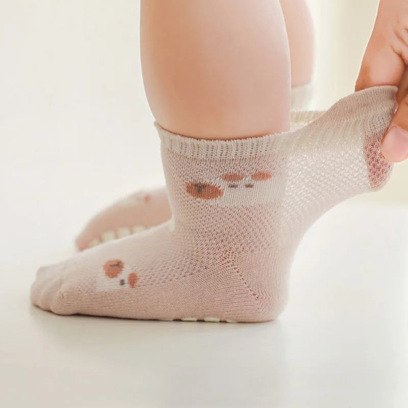 5 Pairs Childrens Non-Slip Socks Cute Cartoon Pattern Kids Boys Girls Floor Socks Comfortable Breathable for Toddler