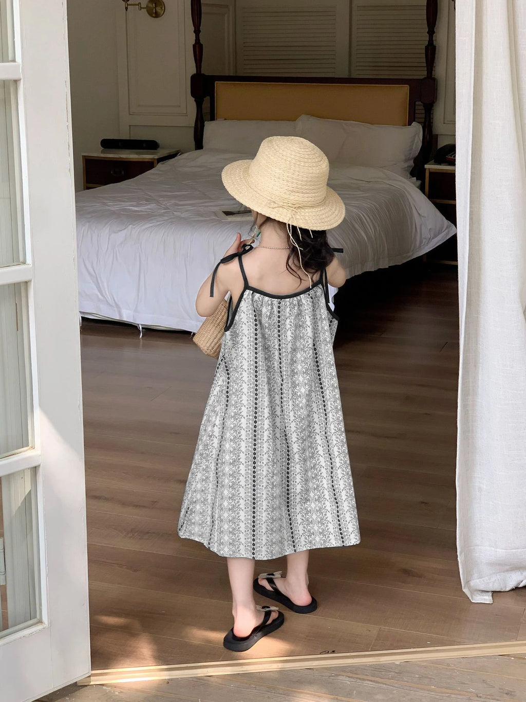Bohemian printed style vacation dress For 1-9 Yrs Baby Girls 6.1 Children's Day Party Costumes Sleeveless loose beach Dress 2026