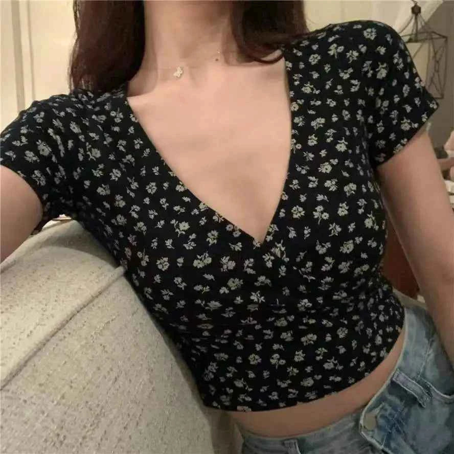 Elastic Shorts for Women Loose Fitting Quick Drying Summer Thin Running Fitness Leisure and Anti External Wear Instagram