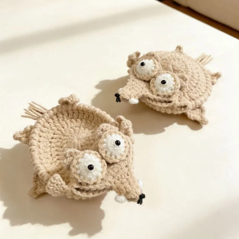 1PC Home decor; Coaster; Heat pad; Squirrel shape; Creative desktop ornament; Hand-woven handicraft; Crochet yarn product.