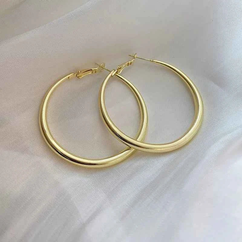 Fashion Exaggerated Big Circle Hoop Earrings for Women Statement Jewelry Smooth Circle Earrings Femme Boucles d'oreilles