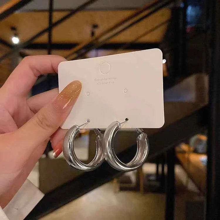 Fashion Exaggerated Big Circle Hoop Earrings for Women Statement Jewelry Smooth Circle Earrings Femme Boucles d'oreilles