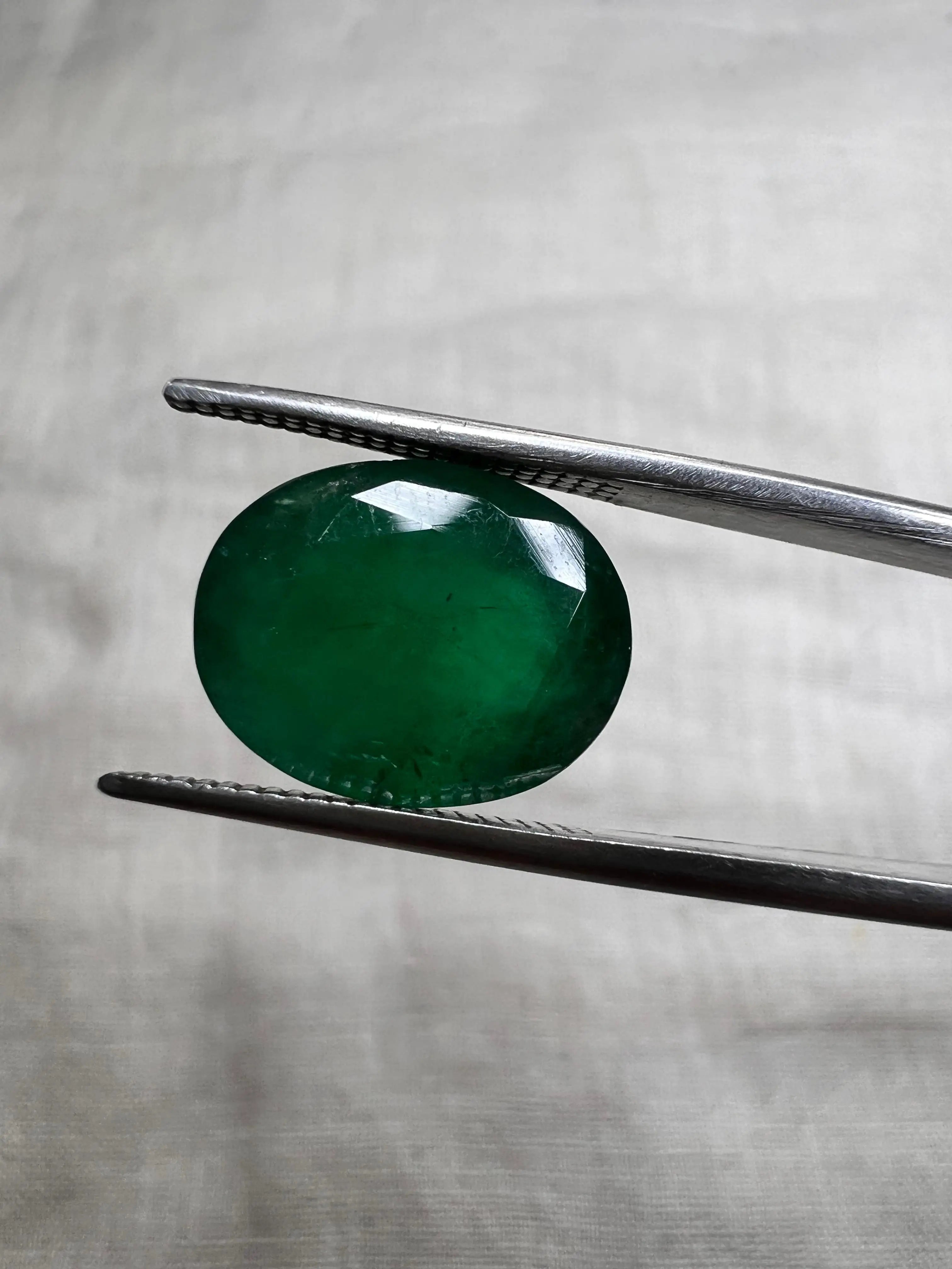 Premium 5.91 Ct Natural Zambian Emerald Oval Shape Loose Green Gemstone for Rings Pendant Jewelry