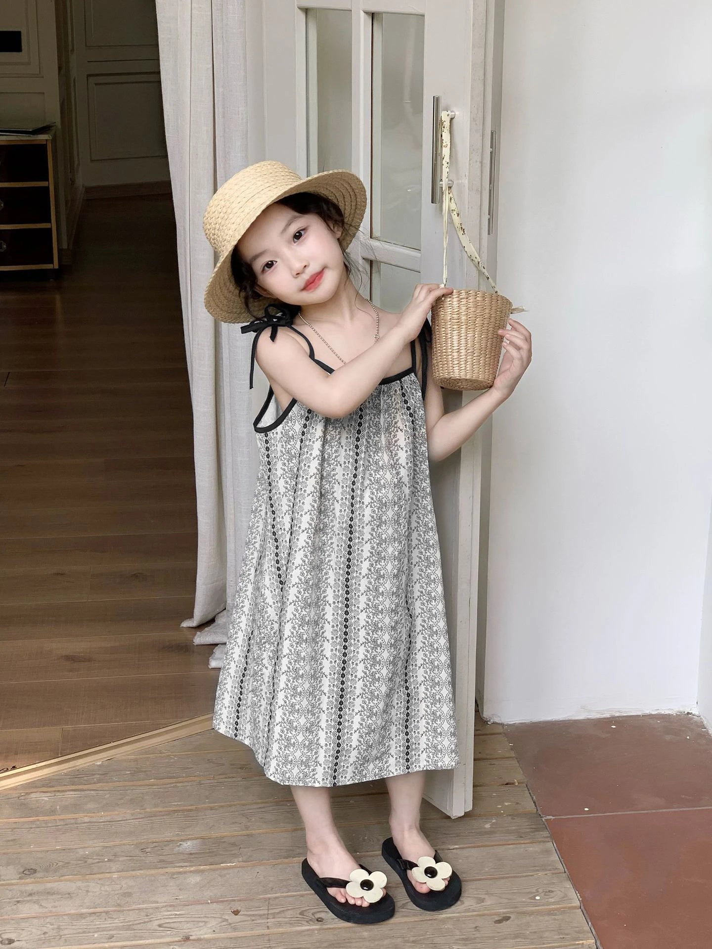Bohemian printed style vacation dress For 1-9 Yrs Baby Girls 6.1 Children's Day Party Costumes Sleeveless loose beach Dress 2026