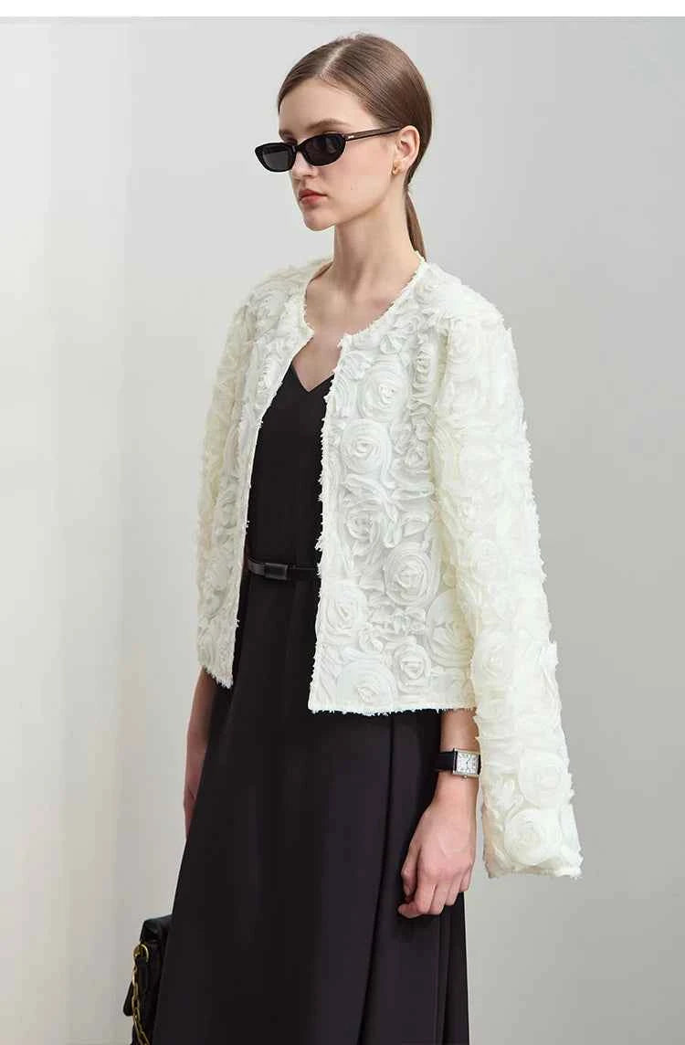 AMII Minimalism Short Jacket Women 2025 Autumn New Elegant Romantic Stereoscopic Flower O-Neck Hook Button Outwear Coat 12521066