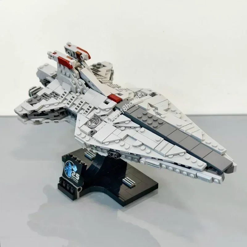 NEW 660PCS Space Venator Class Star Destroyer Midi Scale Moc Building Blocks Model Creative Expert Bricks DIY Assemble Toys Gift