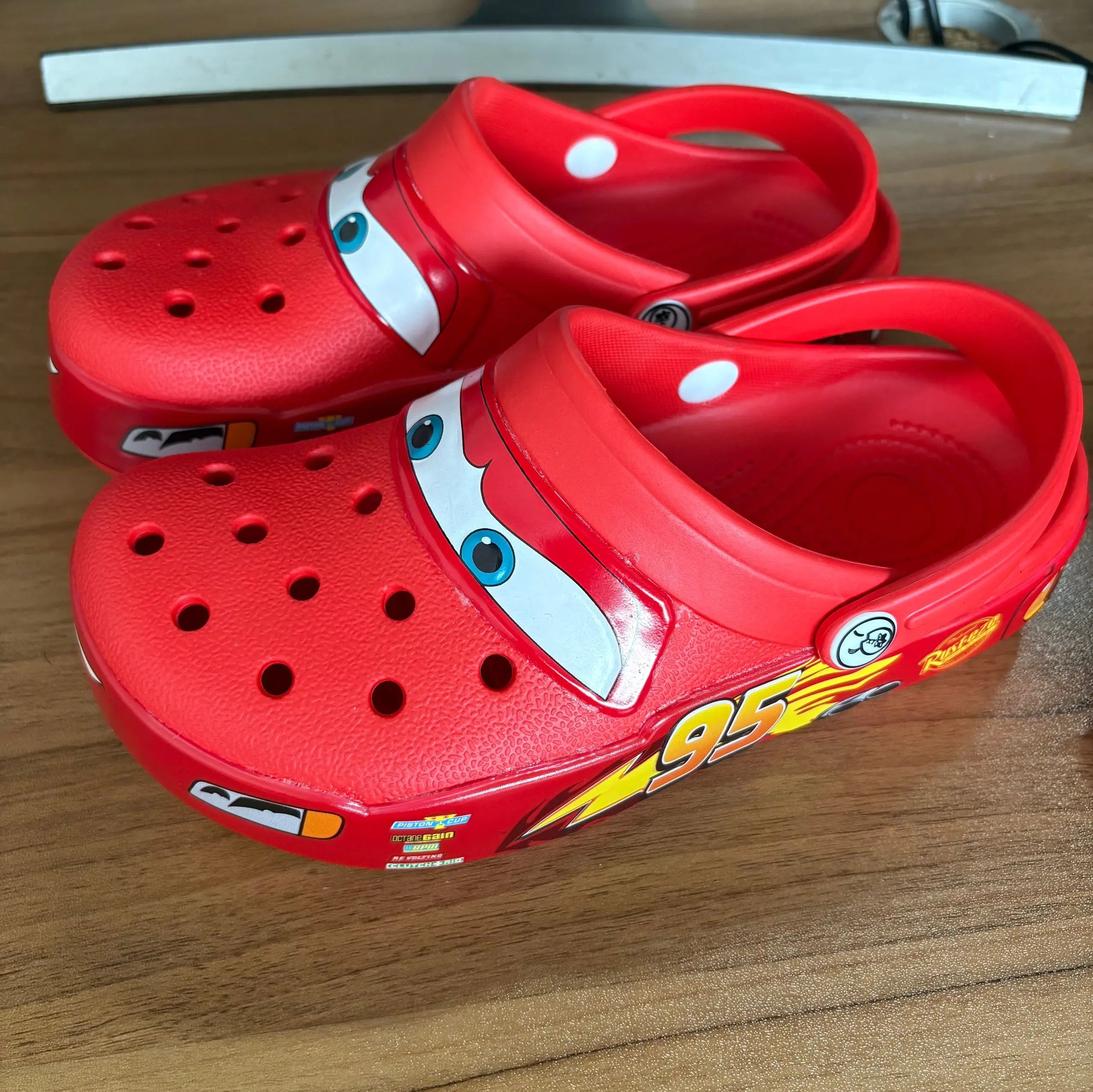 New Mcqueens Cartoon Slippers  Waterproof Eva Outdoor Sandals With Breathable Holes Adult Casual Beach Shoes Gift