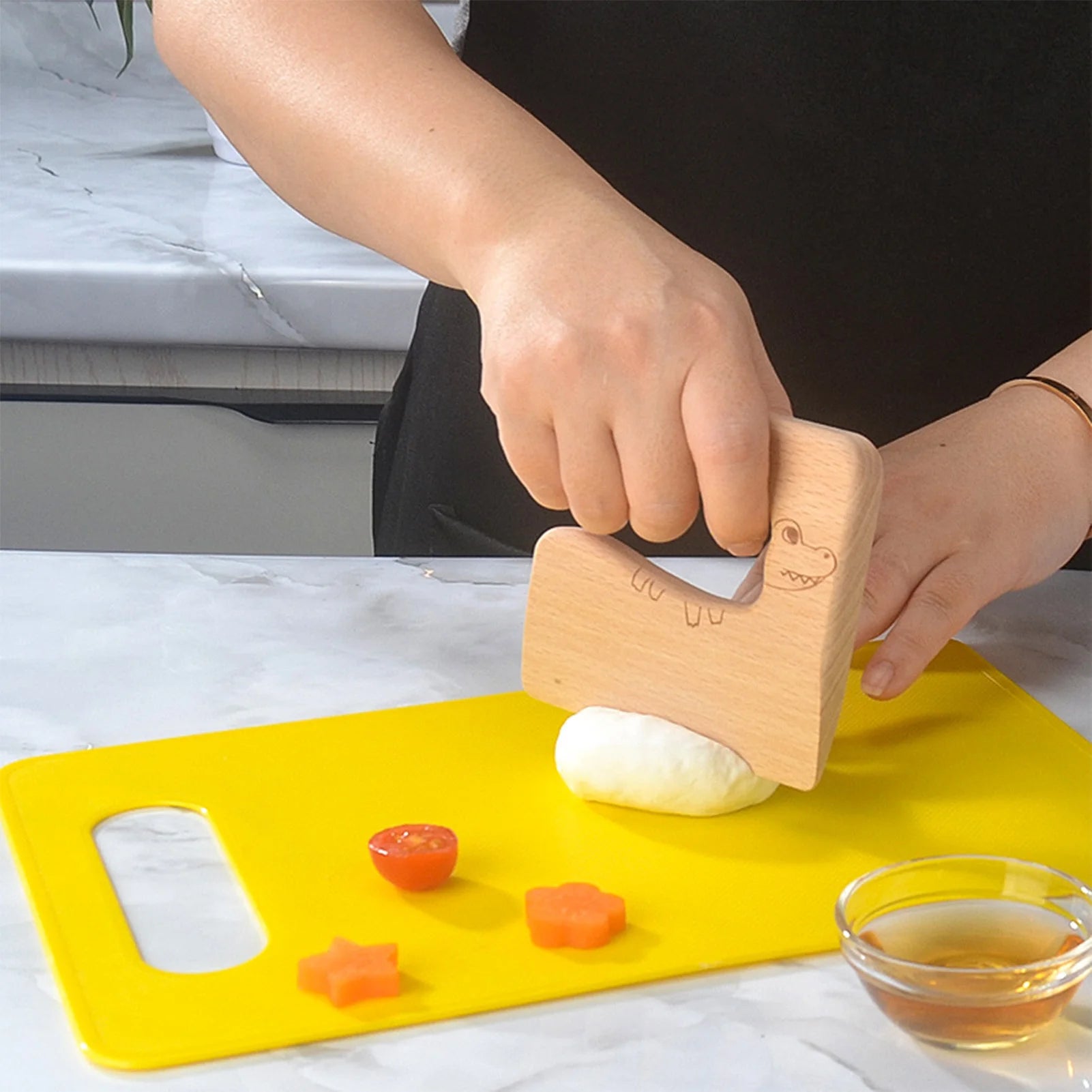 Kids Plastic Kitchen Tools Real-Toddler Safe Cutting Board Knife Set Perfect for Picnics Camping Use