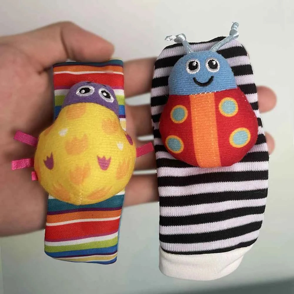 4pcs Baby Toy 0-12 Months Baby Rattles Toys Animal Socks Wrist Strap + Rattle Baby Foot Socks Bug Wrist Strap Baby Socks New