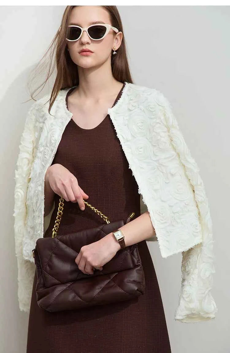 AMII Minimalism Short Jacket Women 2025 Autumn New Elegant Romantic Stereoscopic Flower O-Neck Hook Button Outwear Coat 12521066