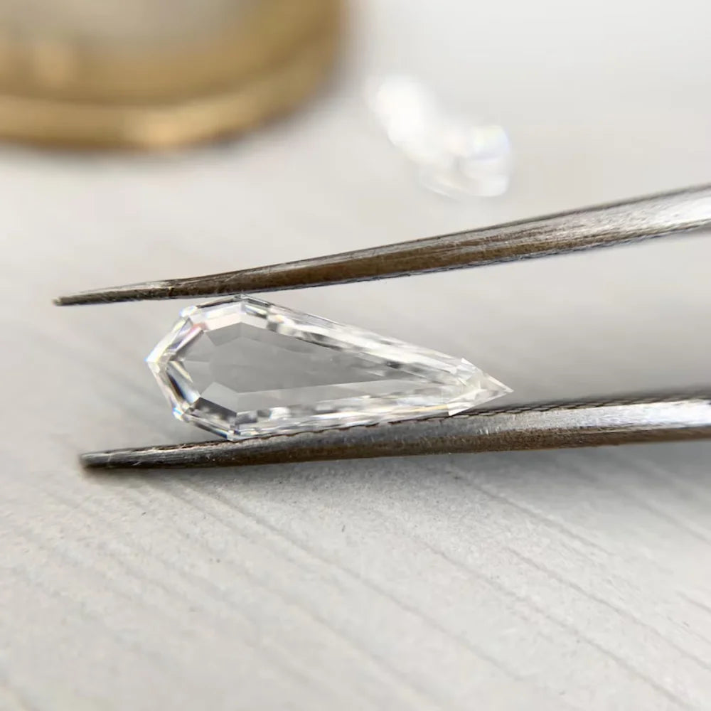 1.5ct Shield Shape Lab Grown Diamond VS Clarity EF Color Excellent Cut IGI Certified Antique Custom Loose Diamond for Jewelry